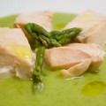 salmone, porro e asparagi