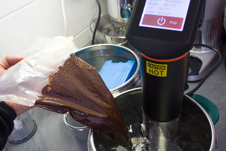 temperaggio del cioccolato sous vide